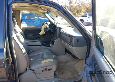 2003 Chevrolet Suburban 1500 Lt из США, поврежденный, VIN 1GNEC16Z23J159956